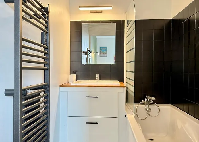 Le 218 Moderne Et Entierement Equipe A Nancy, Avec Garage Privatif